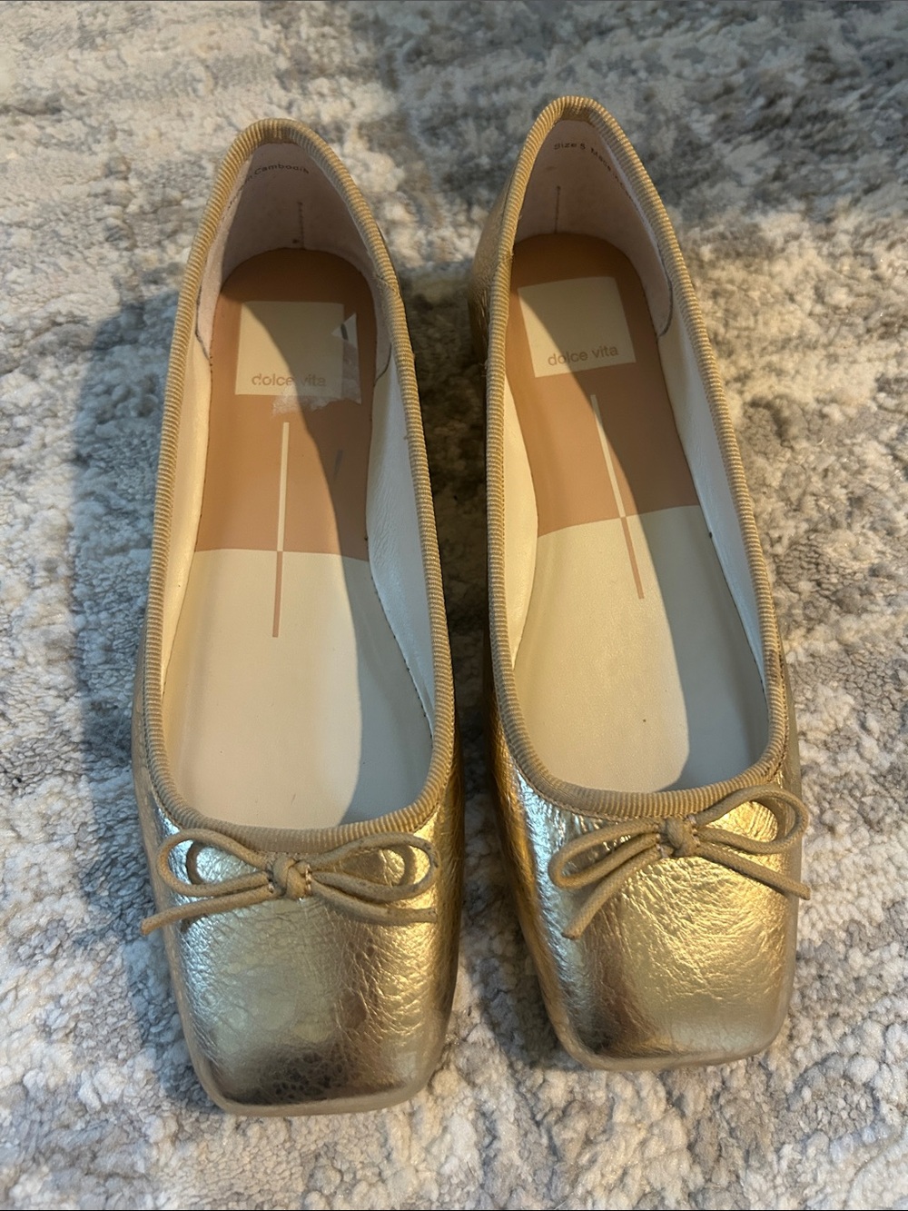 New without tags Dolce Vita gold ballet flats size 5
